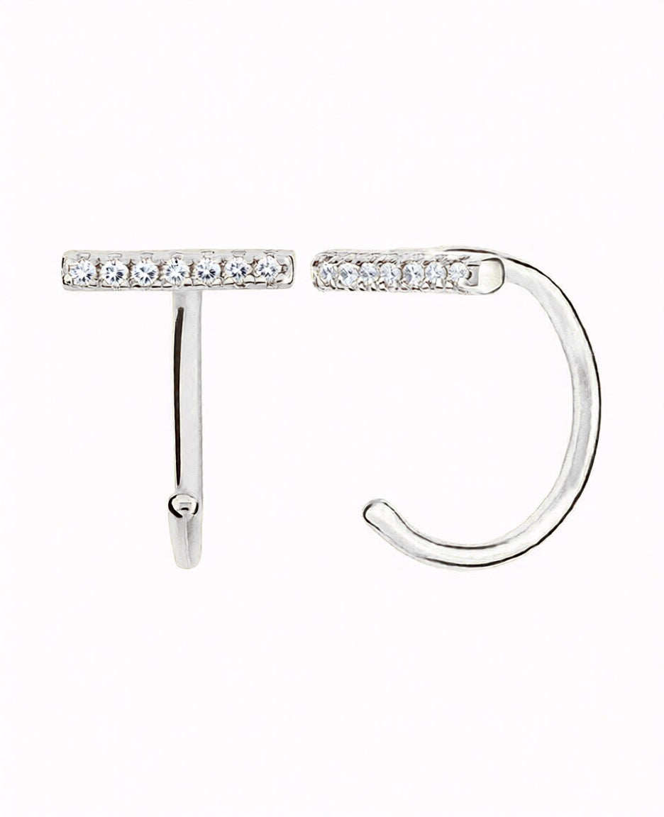 Offene Creolen in Stabform mit schwarzen oder weißen Zirkonen