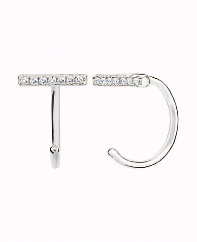 Offene Creolen in Stabform mit schwarzen oder weißen Zirkonen