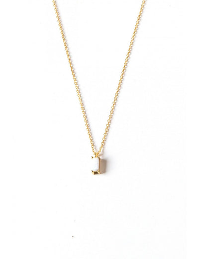 Halskette mit Zirkonia-Anhänger im Baguetteschliff – Stein in verschiedenen Farben erhältlich