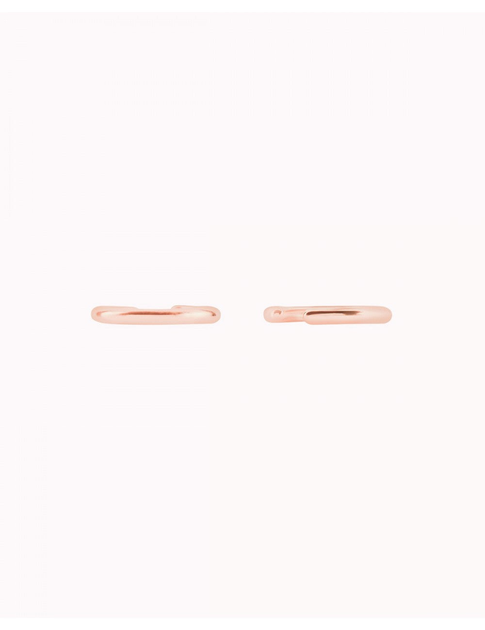 Pendientes conch ear cuff de una banda de plata lisa