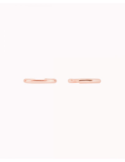 Pendientes conch ear cuff de una banda de plata lisa