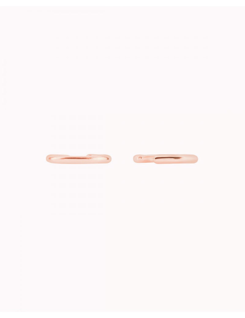 Pendientes conch ear cuff de una banda de plata lisa