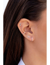 Pendientes conch ear cuff de una banda de plata lisa