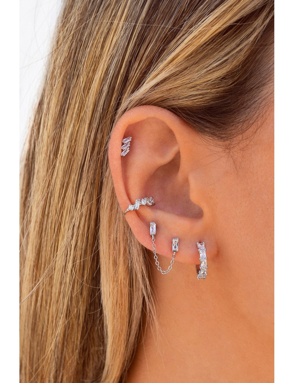 Boucles d'oreilles piercing double avec zircone taille baguette et chaîne