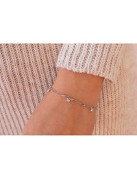 Bracelet à maillons allongés avec breloques en zircone