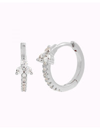 Boucles d'oreilles créoles en forme de fleur avec zircones cubiques serties en pavé
