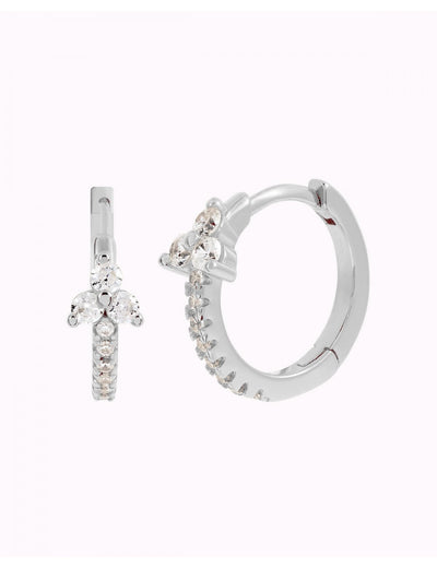 Blumenförmige Creolen mit Pavé-gefasstem Zirkonia