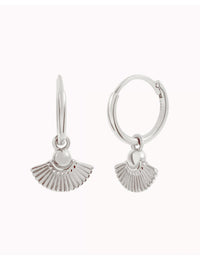Pendientes aro con charm en forma de abanico