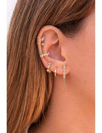 Pendientes de aro huggie con circonitas en baguette y pavé