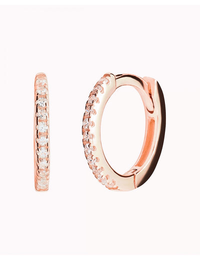 Boucles d'oreilles créoles Huggie avec zircones cubiques serties pavées