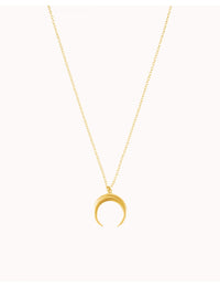 Collar con colgante en forma de luna invertida