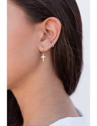 Pendientes de aro con cruz
