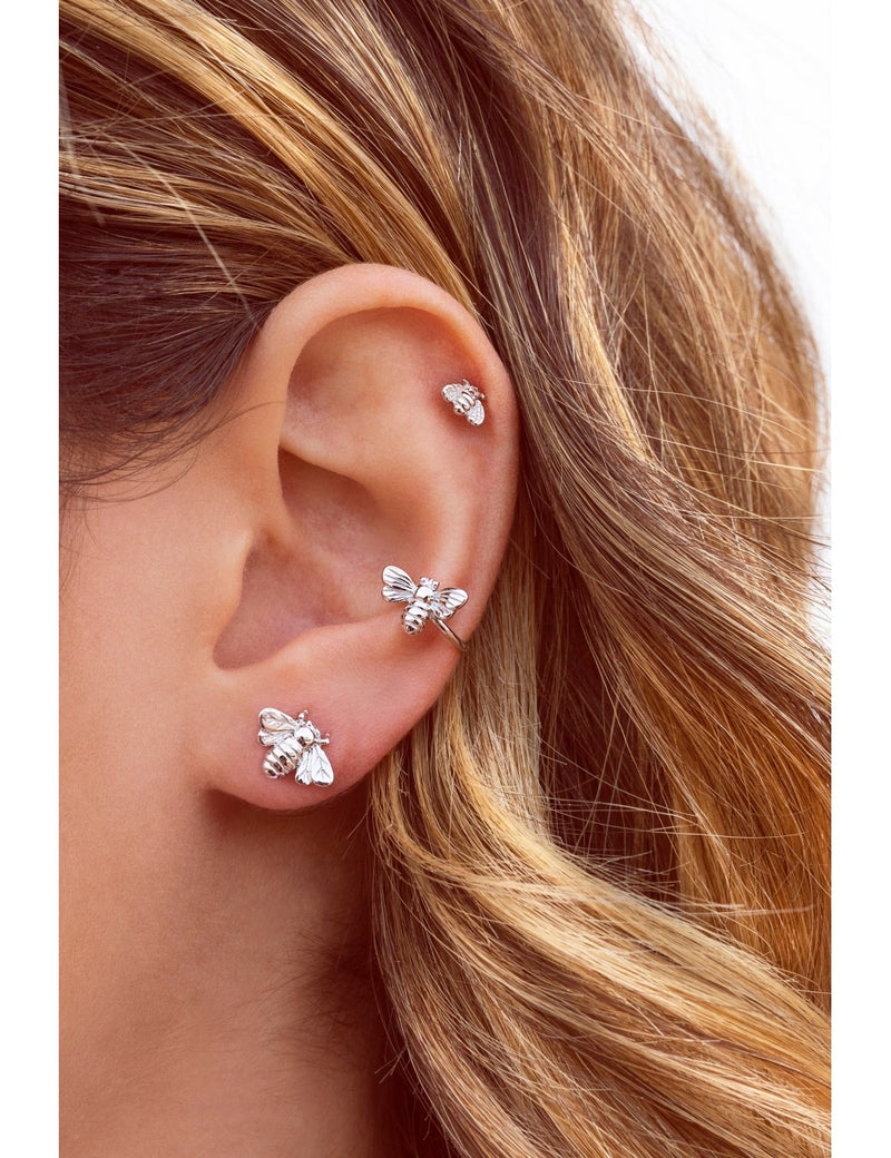 Pendientes ear cuff pequeños en forma de abeja