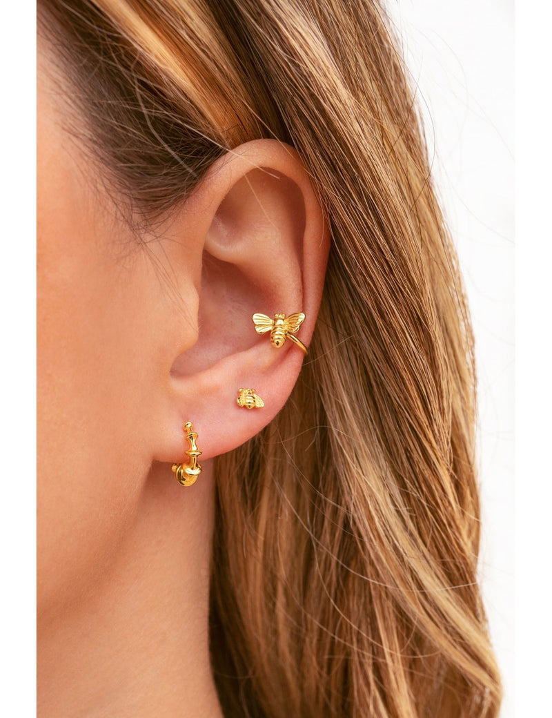 Pendientes ear cuff pequeños en forma de abeja