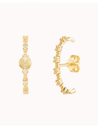 Boucles d'oreilles à tige avec zircons de différentes tailles